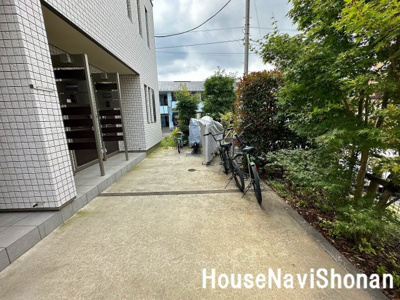 【エントランス】 | アンプリュム鵠沼海岸A棟