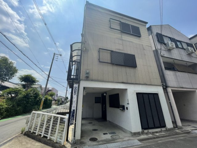 四條畷市蔀屋本町　中古戸建の外観