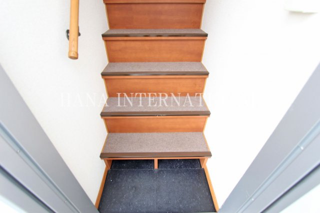 レオパレスＥｘｉｓｔｅｎｃｅの玄関