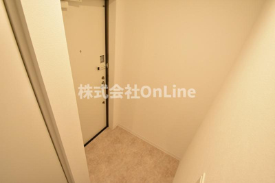 【玄関】 | セレニティ荒本B棟