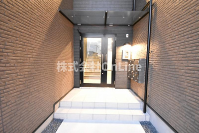 【エントランス】 | セレニティ荒本B棟