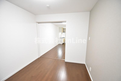 【居間・リビング】 | セレニティ荒本B棟