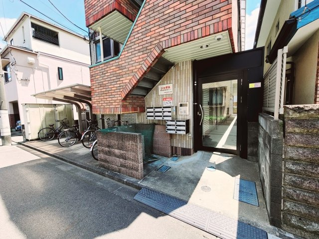 【エントランス】