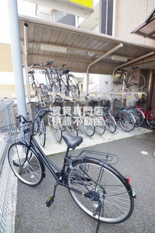 ノールルミエール黒川の駐車場