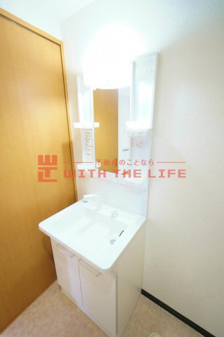 ルネス津福【キャッシュバック対象物件】の独立洗面台|独立洗面台あり、毎朝おしゃれに忙しい女性の方におすすめです