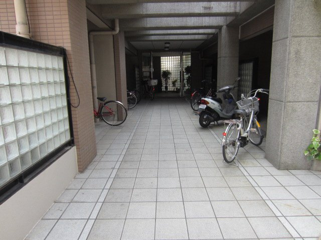 【エントランス】