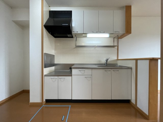 【キッチン】 | シャルロットⅡ | 103の写真（間取反転タイプ：イメージ）