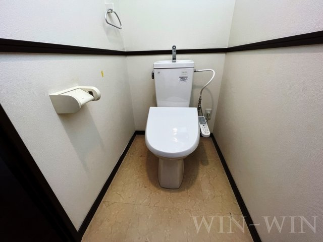ドゥソールのトイレ|イメージ（同建物内別部屋の写真です）