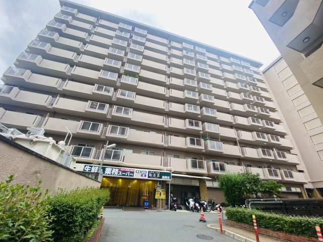 メガロコープ西陣 A棟の外観