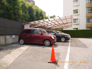 【駐車場】