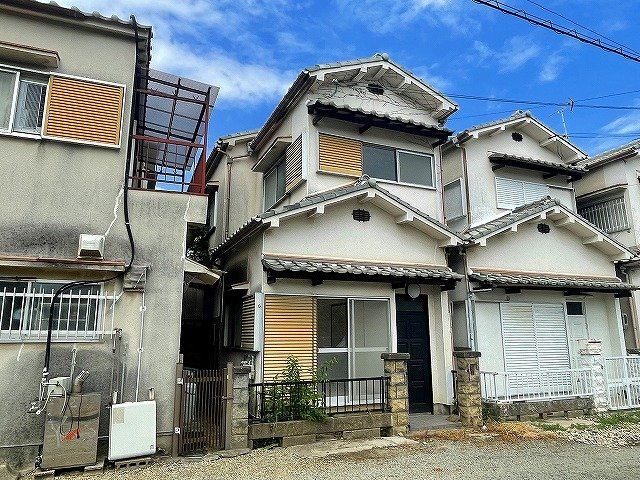 南紀寺町貸家の外観|キレイな外観です。
