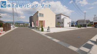 【周辺】 | 大変綺麗な街並みの分譲地内です。