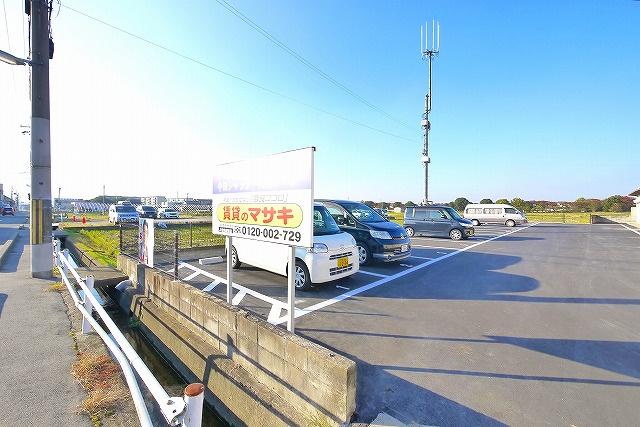 中田モータープール（ガレージ）