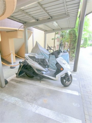 アルシオンエアポートタワーのその他共用部分|バイク置き場