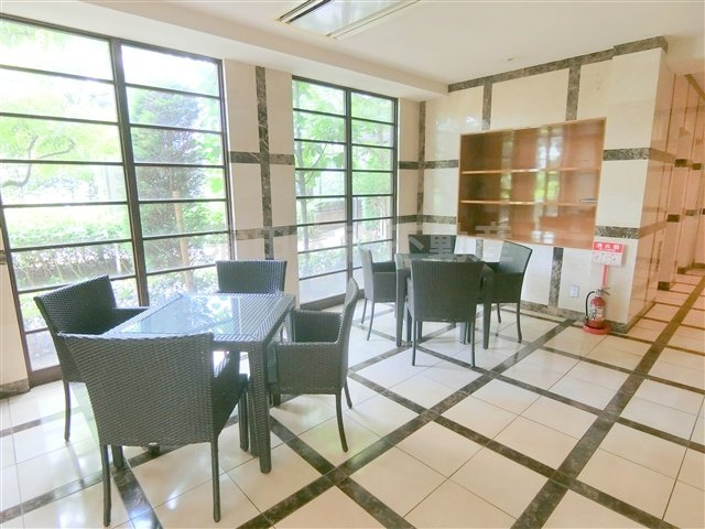 アルシオンエアポートタワーのエントランス