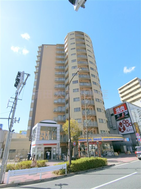 アルシオンエアポートタワーの外観|2005年3月築　SRC鉄筋鉄骨コンクリート造地上15階地下1階建て総戸数115戸の人気分譲賃貸マンション　京急空港線駅近徒歩1分1階コンビニミニストップの東京都大田区西糀谷3丁目