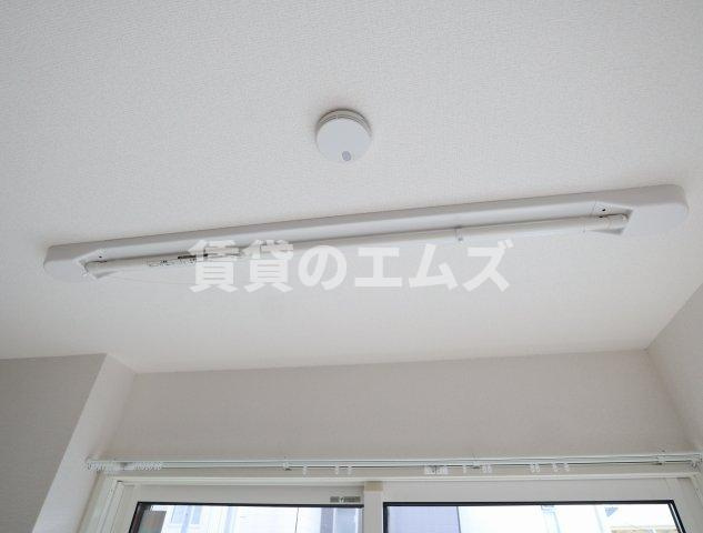 【設備】 | Ｄ－ｒｏｏｍ竹下　Ｂ棟 | Ｄ－ｒｏｏｍ竹下　Ｂ棟の室内物干し