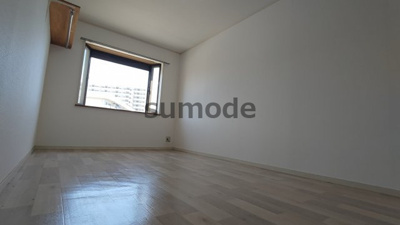 【居間・リビング】 | レナジア高槻 | 同マンション別部屋