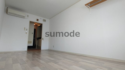 【居間・リビング】 | レナジア高槻 | 同マンション別部屋