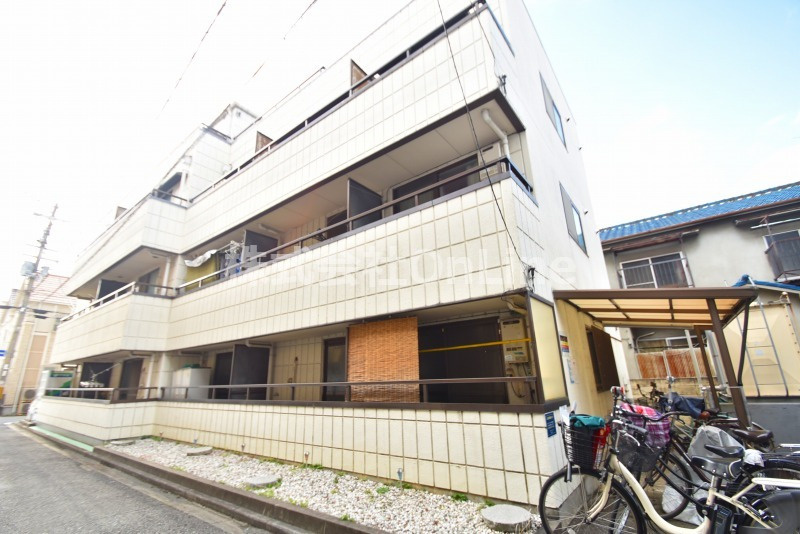 アイディール若江の外観