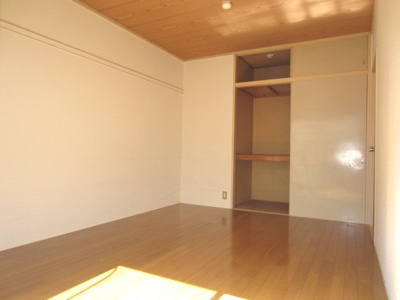 【寝室】 | ウラカワハイツ