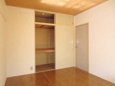 【寝室】 | ウラカワハイツ