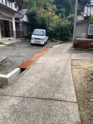 【駐車場】 | 岩美町岩本中古戸建て