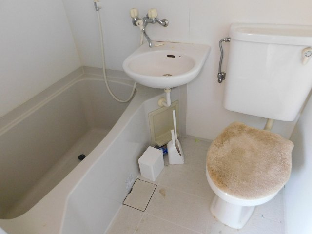 【トイレ】 | 貸店舗（2階）