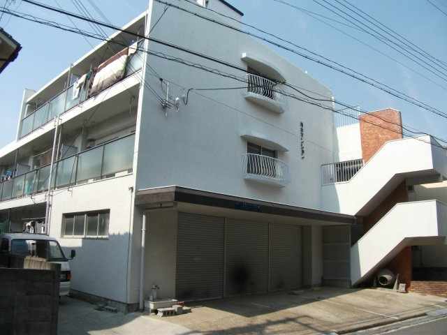 柏木マンションの外観