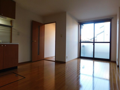 【居間・リビング】 | エスペランサハイツ八幡 | ※同建物同型別のお部屋