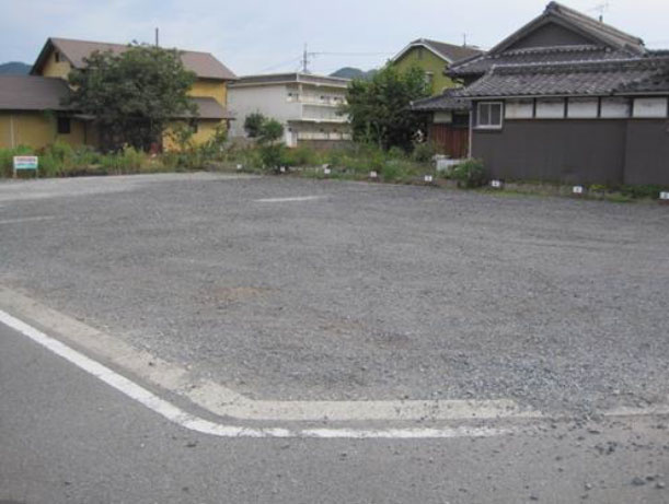 岡村駐車場の外観