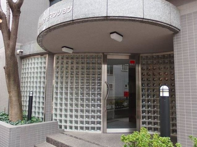 東映市ヶ谷マンションのエントランス|東映市ケ谷マンション
