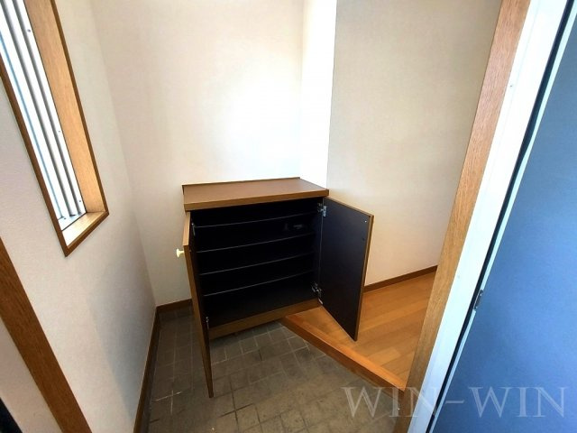 クオリティタウン上野 参番館の玄関