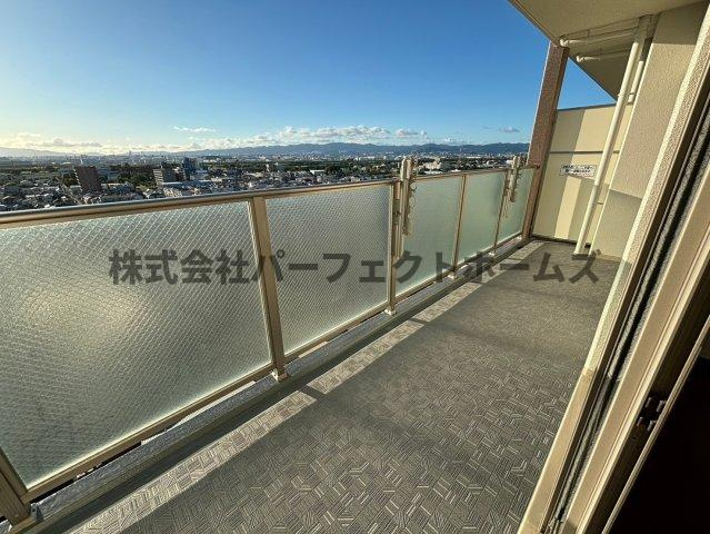 エステムコート香里園のバルコニー