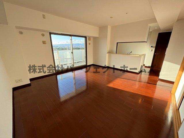 エステムコート香里園の居間・リビング