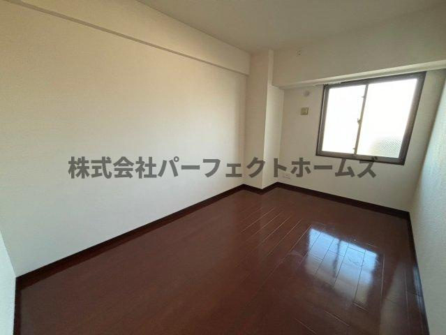 エステムコート香里園の寝室