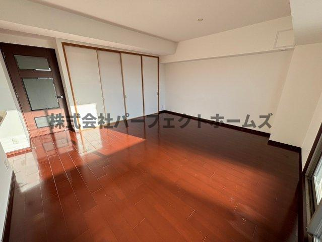 エステムコート香里園の居間・リビング