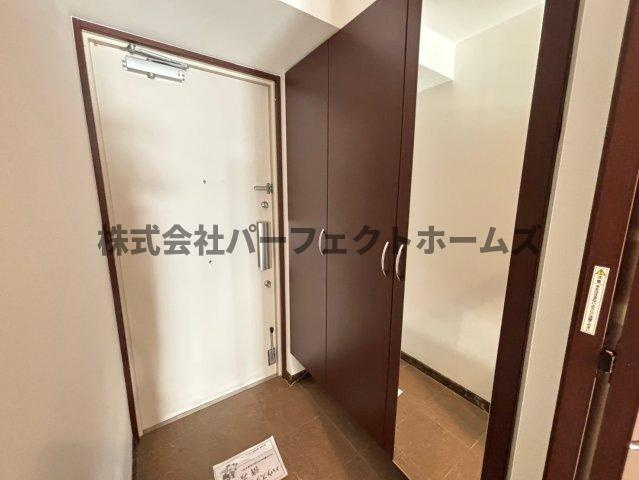 エステムコート香里園の玄関