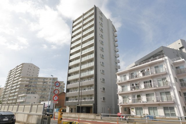 スカイコート新小岩の外観