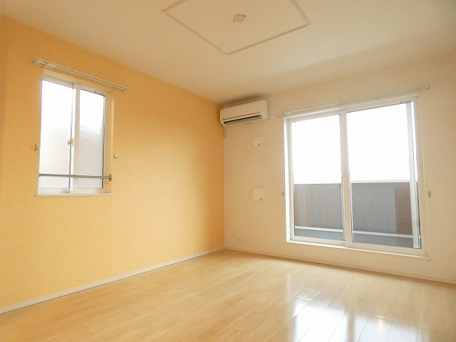 サニーコートⅣの居間・リビング