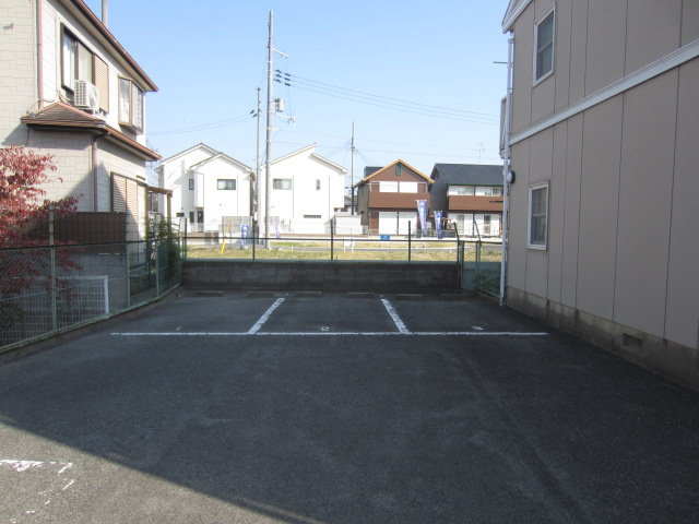 【駐車場】