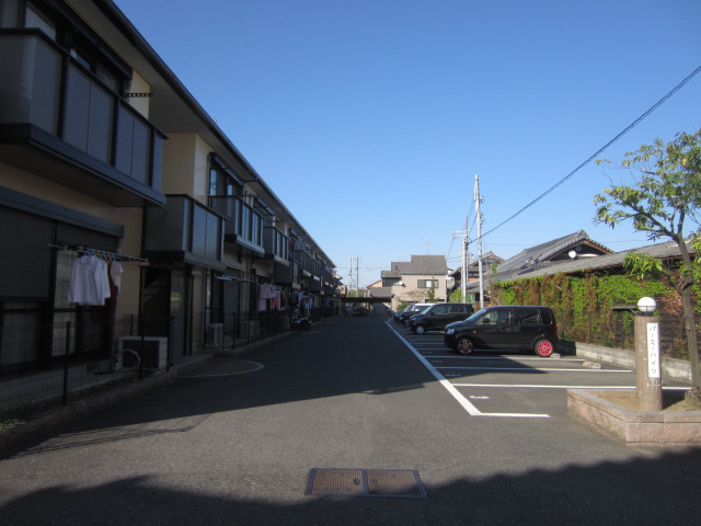 【駐車場】