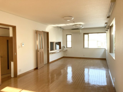 【居間・リビング】 | 宮町２丁目戸建