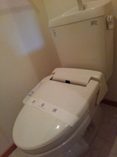 【トイレ】 | リヴァーサイド意宇Ⅴ | ゆったりとした空間のトイレです