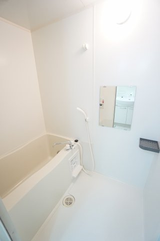 【浴室】 | ブリックスクエア | ※同物件、同タイプの写真です。