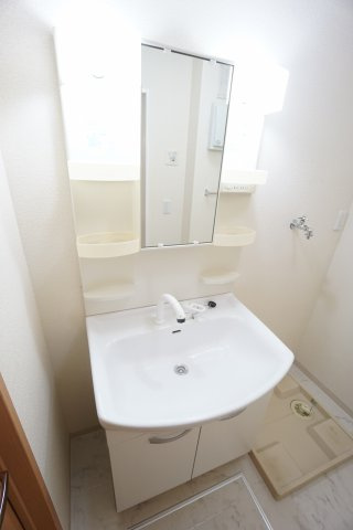 【独立洗面台】 | ブリックスクエア | ※同物件、同タイプの写真です。