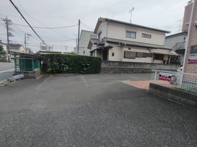 さいたま市岩槻区日の出町のタウンの駐車場|駐車スペースもあります