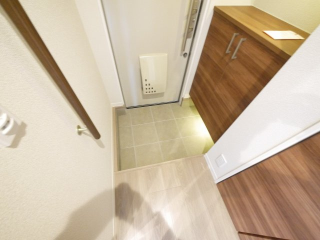 プラザBのエントランス