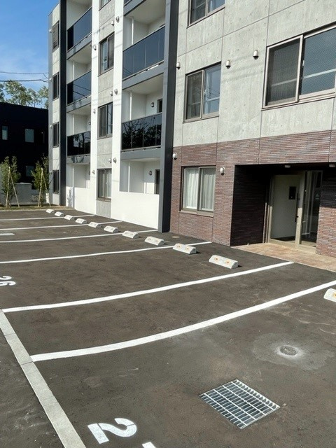 【駐車場】