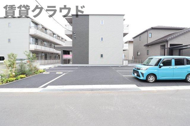 第2N．Sビルの駐車場|駐車場に車を止められます